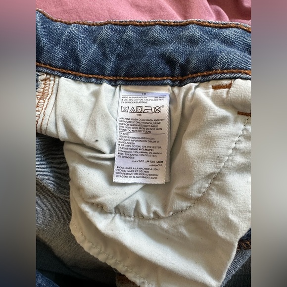 Old Navy Distressed Straight 16 Jeans - Picture 2 of 3